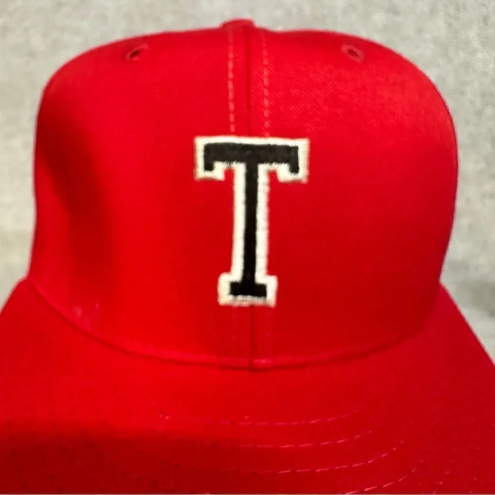 Vintage Pro Line Fitted Hat Adult 7-1/8 Red Front T Logo Embroidered USA Made‎